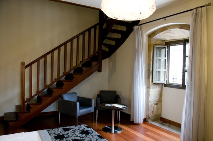 Imagen de los interiores del Hotel Palacio De Meras. Foto 9