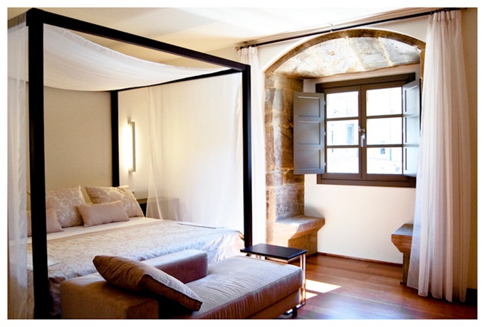 Imagen de la habitación del Hotel Palacio De Meras. Foto 7