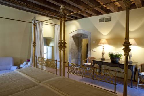 Imagen de la habitación del Hotel Palacio De Montarco. Foto 2