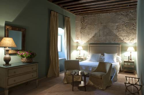 Imagen de la habitación del Hotel Palacio De Montarco. Foto 6