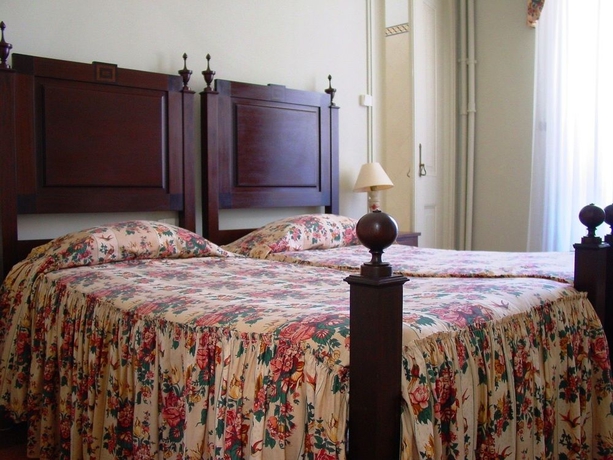 Imagen de la habitación del Hotel Palacio De Rio Frio. Foto 7