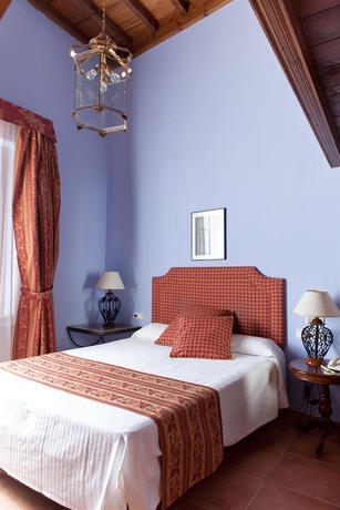 Imagen de la habitación del Hotel Palacio De Santa Inés. Foto 7
