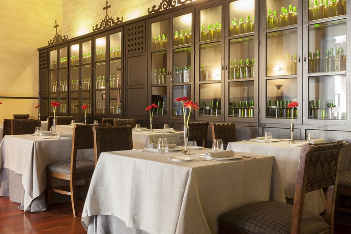 Imagen del bar/restaurante del Hotel Palacio De Santa Paula, Autograph Collection. Foto 5