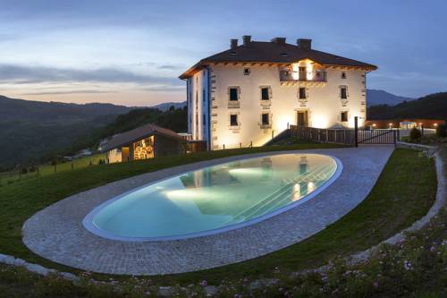 Imagen general del Hotel Palacio De Yrisarri By Irrisarri Land. Foto 2