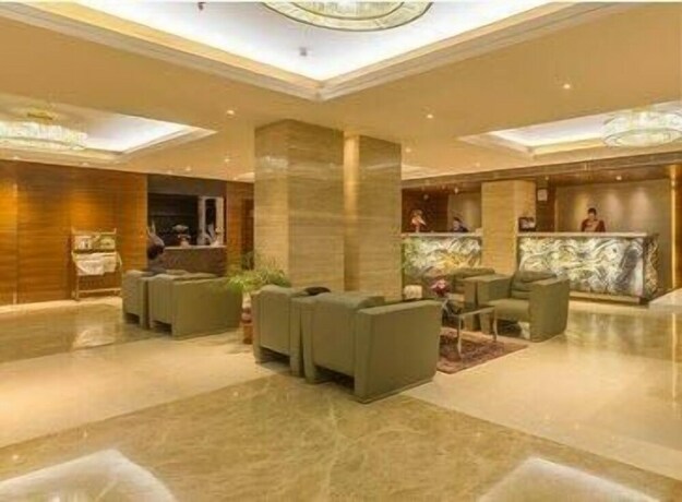 Imagen de los interiores del Hotel Palacio. Foto 34