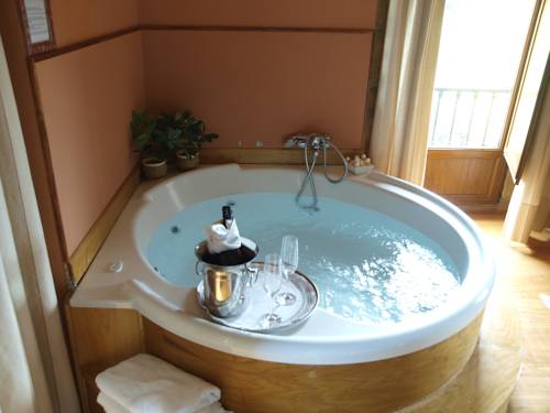 Imagen de la habitación del Hotel Palacio García Quijano. Foto 7