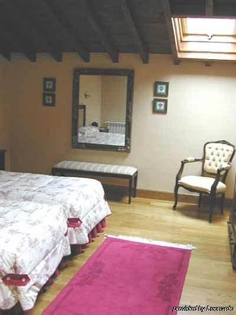 Imagen de la habitación del Hotel Palacio Guevara. Foto 6