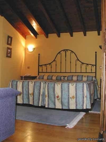 Imagen de la habitación del Hotel Palacio Guevara. Foto 12