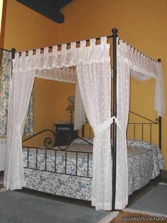 Imagen de la habitación del Hotel Palacio Guevara. Foto 14