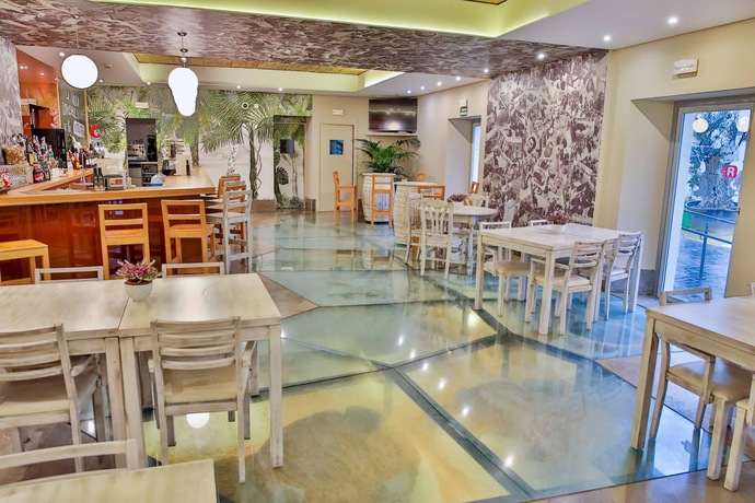 Imagen del bar/restaurante del Hotel Palacio Marqués De Arizón. Foto 7