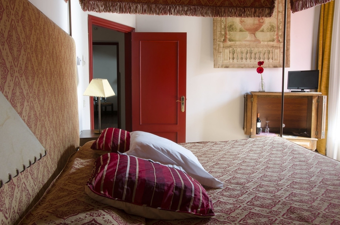 Imagen de la habitación del Hotel Palacio Rejadorada. Foto 14