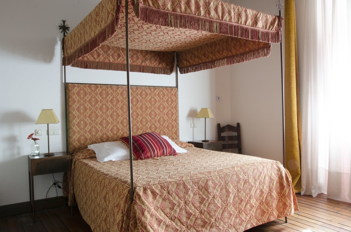 Imagen de la habitación del Hotel Palacio Rejadorada. Foto 15