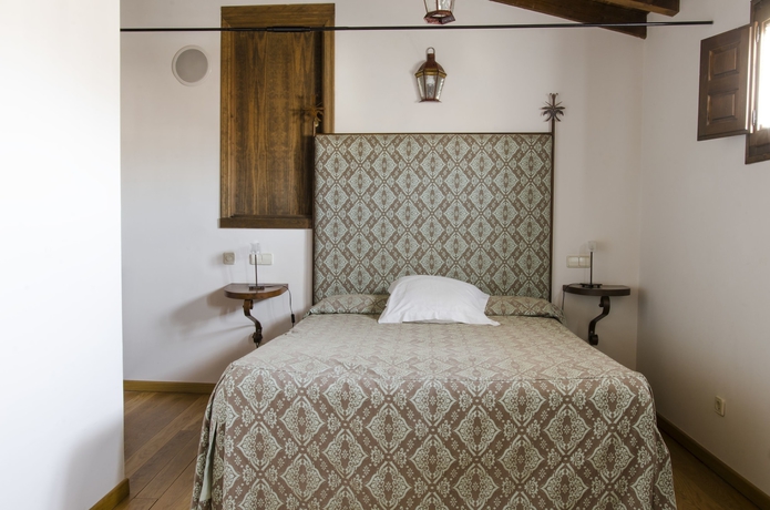 Imagen de la habitación del Hotel Palacio Rejadorada. Foto 16