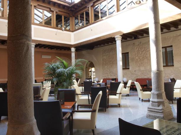 Imagen de la habitación del Hotel Palacio San Facundo. Foto 15