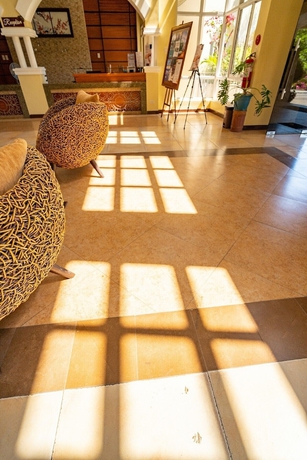 Imagen de los interiores del Hotel Palacio, Tiniguiban. Foto 16