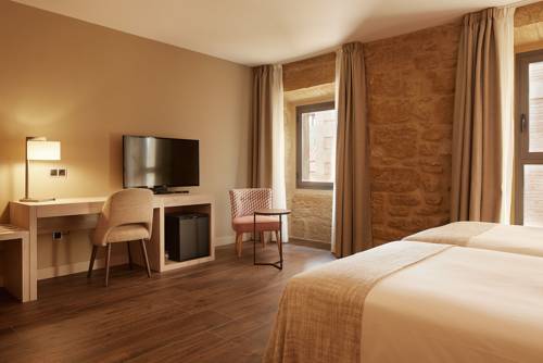 Imagen de la habitación del Hotel Palacio Tondon, La Rioja Brinas. Foto 6