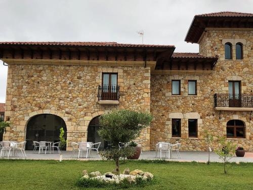 Imagen general del Hotel Palacio Torre De Galizano. Foto 8