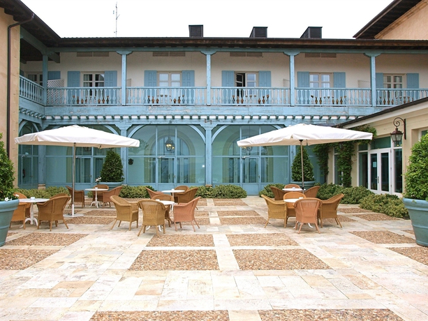 Imagen de los exteriores del Hotel Palacio Urgoiti. Foto 11