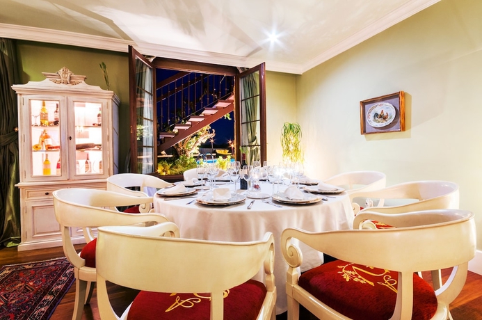 Imagen del bar/restaurante del Hotel Palacio Villa de Alarc&oacute;n. Foto 3