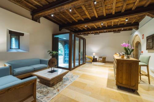 Imagen de los interiores del Hotel Palacio de Arriba. Foto 7
