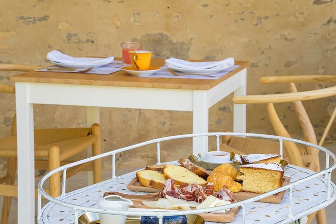 Imagen del bar/restaurante del Hotel Palacio de Luko. Foto 3