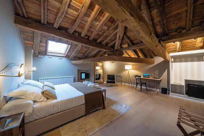 Imagen de la habitación del Hotel Palacio de Luko. Foto 18