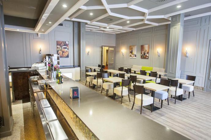 Imagen del bar/restaurante del Hotel Palacio de Valderrabanos. Foto 3