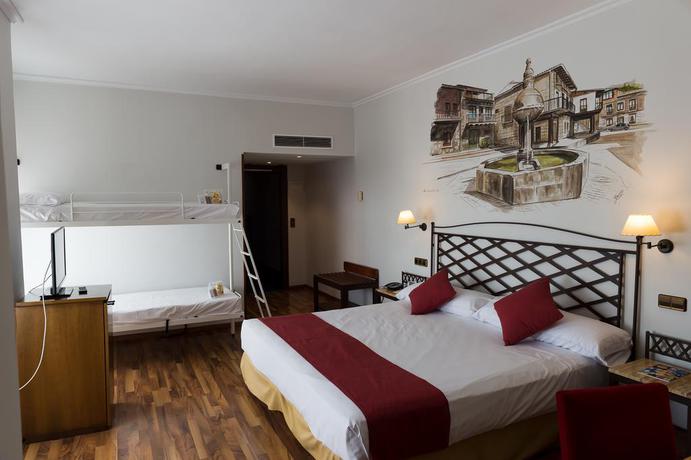 Imagen de la habitación del Hotel Palacio de Valderrabanos. Foto 9