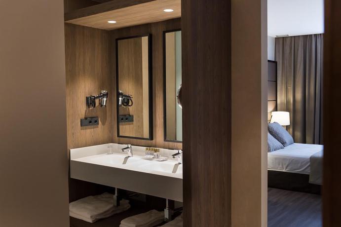 Imagen de la habitación del Hotel Palacio de Valderrabanos. Foto 11