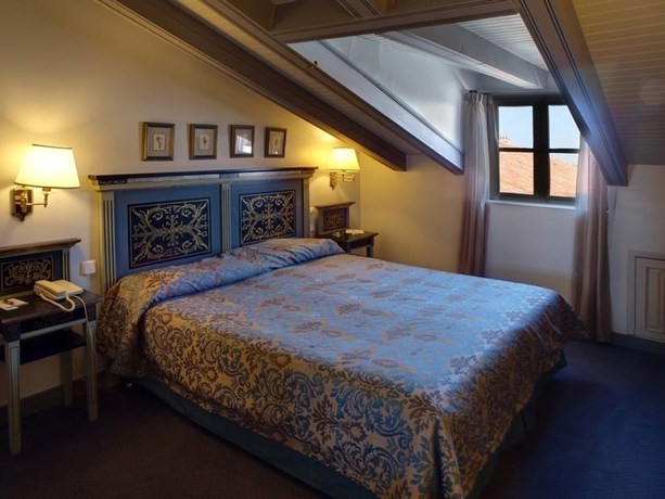 Imagen de la habitación del Hotel Palacio de los Velada. Foto 5