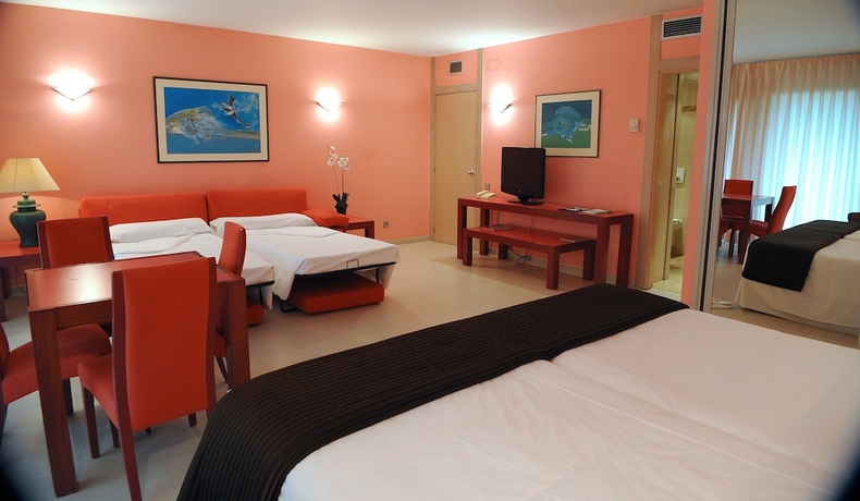 Imagen de la habitación del Hotel Palacio del Mar. Foto 13