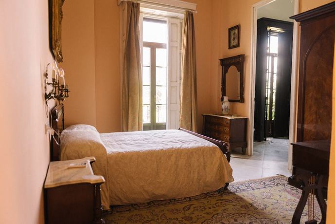 Imagen de la habitación del Hotel Palacio del Virrey Laserna. Foto 19