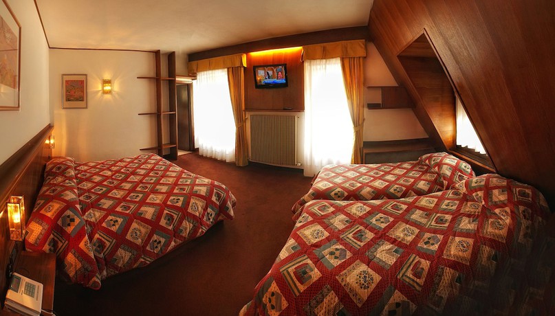 Imagen de la habitación del Hotel Paladin, San Martino di Castrozza. Foto 12