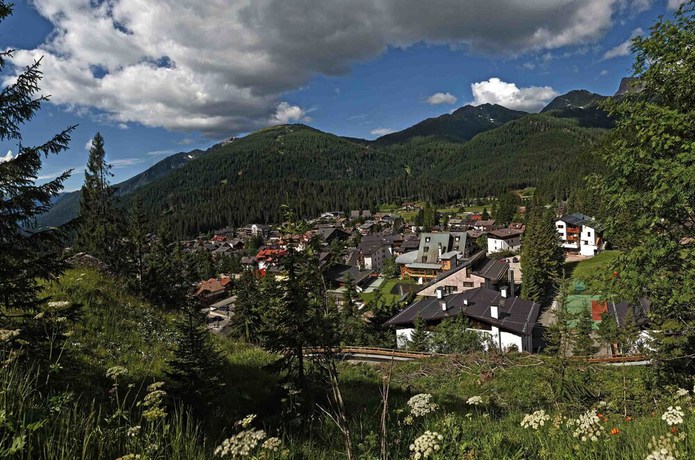 Imagen de los exteriores del Hotel Paladin, San Martino di Castrozza. Foto 18