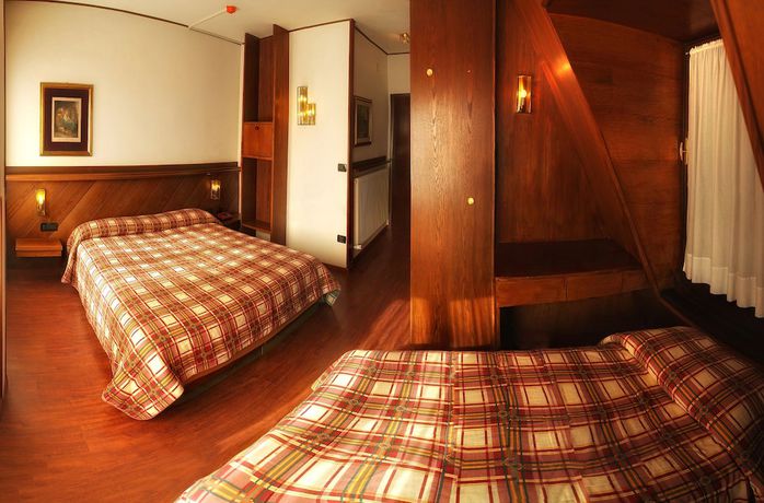 Imagen de la habitación del Hotel Paladin, San Martino di Castrozza. Foto 16
