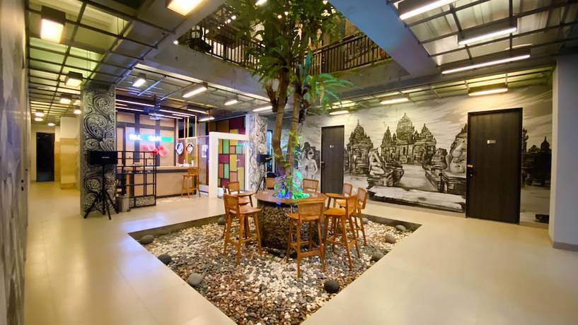 Imagen de los interiores del Hotel Palagan Huis. Foto 12