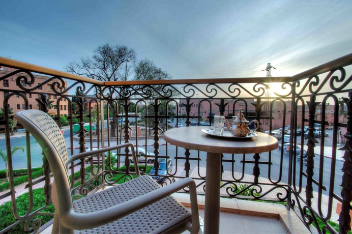 Imagen del bar/restaurante del Hotel Palais Al Bahja. Foto 2