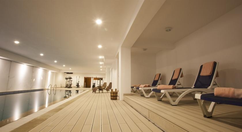 Imagen de la piscina del Hotel Palais Du Calife Riad Spa and Clubbing - Adults Only. Foto 6