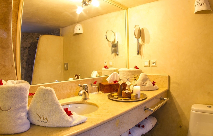 Imagen de la habitación del Hotel Palais El Miria. Foto 3