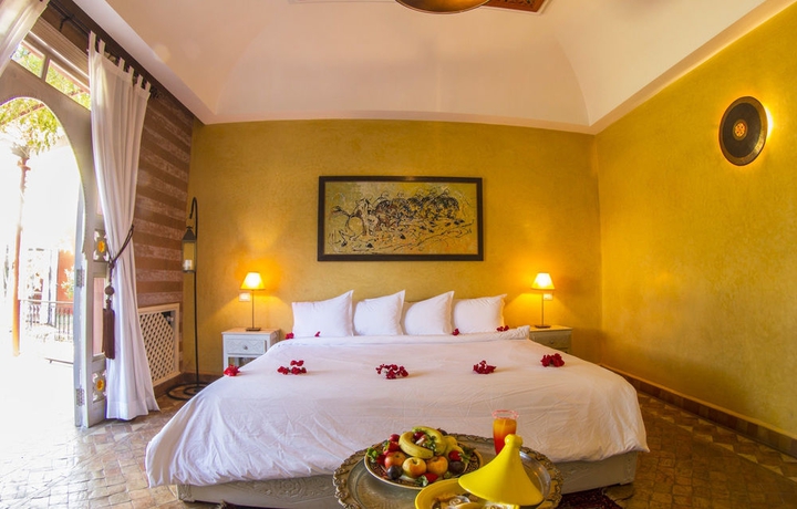 Imagen de la habitación del Hotel Palais El Miria. Foto 5