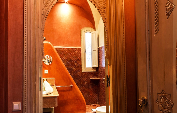 Imagen de la habitación del Hotel Palais El Miria. Foto 13