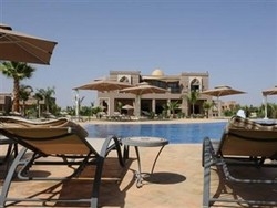 Imagen de la piscina del Hotel Palais Medali y Spa. Foto 11