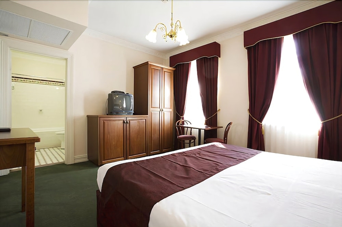 Imagen de la habitación del Hotel Palais Royale. Foto 8