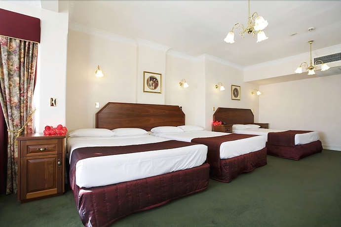 Imagen de la habitación del Hotel Palais Royale. Foto 10