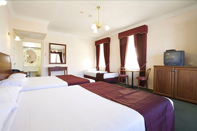 Imagen de la habitación del Hotel Palais Royale. Foto 13