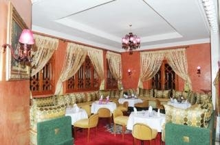 Imagen del bar/restaurante del Hotel Palais Targa. Foto 2