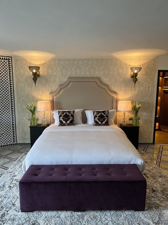 Imagen de la habitación del Hotel Palais de F&egrave;s Suites and Spa. Foto 12