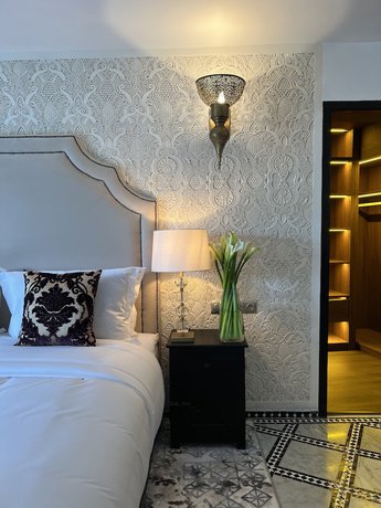 Imagen de la habitación del Hotel Palais de F&egrave;s Suites and Spa. Foto 14