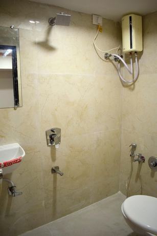 Imagen de la habitación del Hotel Palak Palace. Foto 2