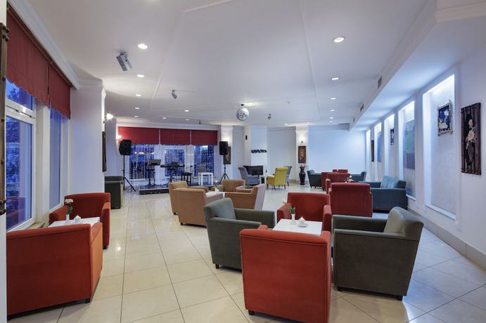 Imagen de los interiores del Hotel Palan. Foto 18